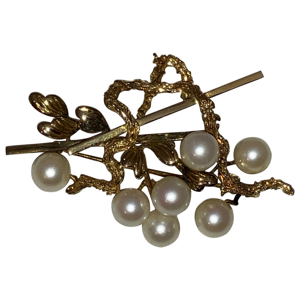 14 Kt Gold Cultured Pearl Retro Brooch
